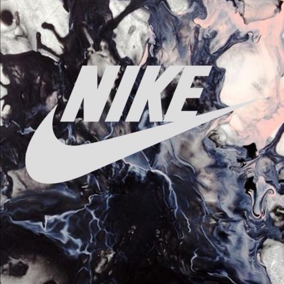 Meet your Posher, Jessica - Picture 1 of 1